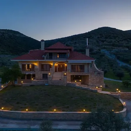 Villa Paul's American Mansion- Suburb