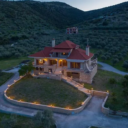 Villa Paul's American Mansion- Suburb Golos
