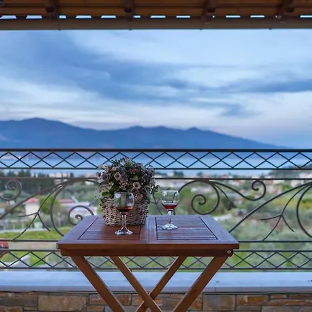 Paul's American Mansion- Suburb * Volos