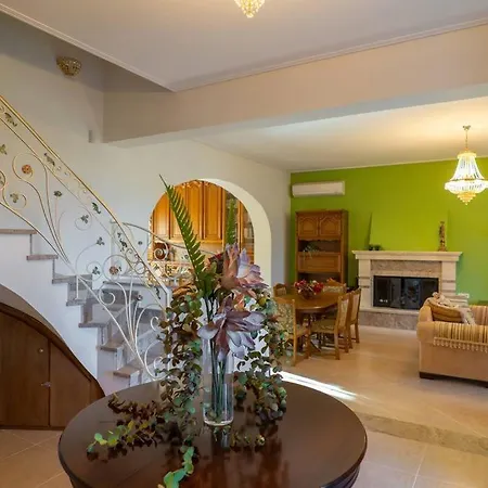 Paul's American Mansion- Suburb *
