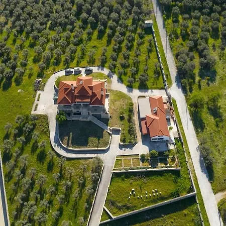 Paul's American Mansion- Suburb Volos