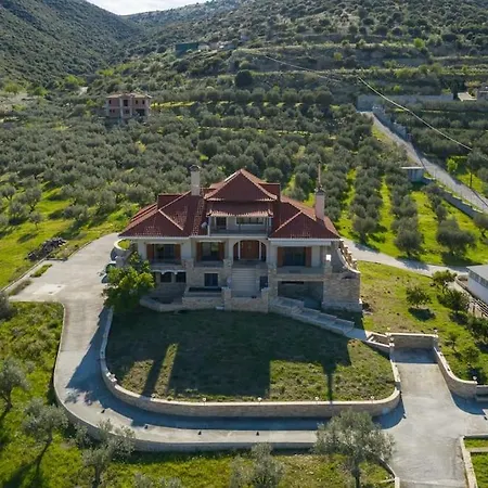 Paul's American Mansion- Suburb Villa Volos